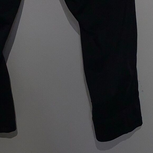 Adidas Women's Black Stretch Capri Active Athletic Leggings Size Medium - Picture 6 of 9